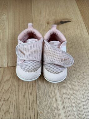 Stonz 18-24m Pink Mesh Velcro Sneakers